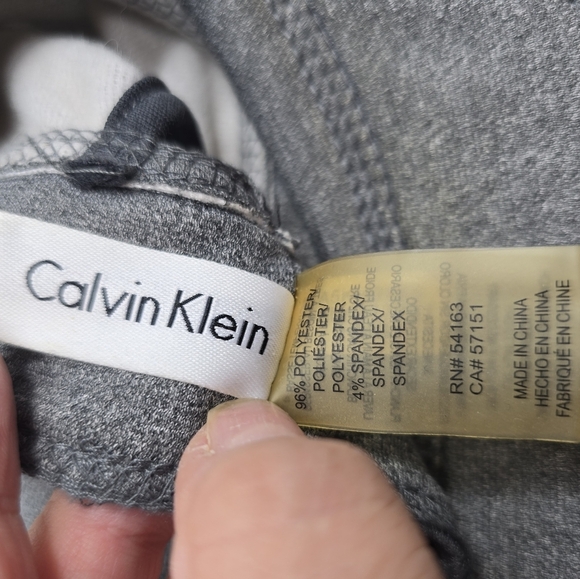 CALVIN KLEIN Ponytail Cap Gray Stretch Fit Beanie Hat Women's Sporty Minimalist - Picture 8 of 9